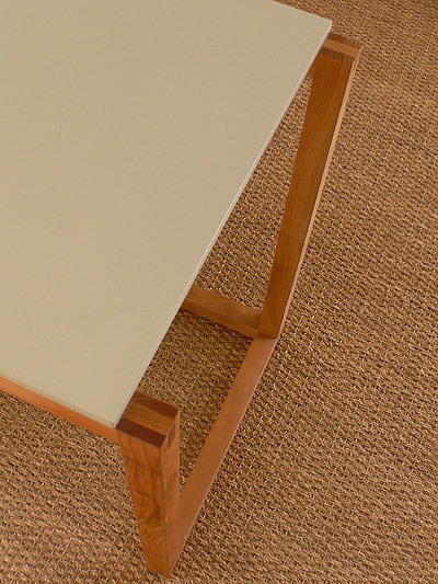 Work desk - /media/images/Web-Cedar-table-side_.jpg